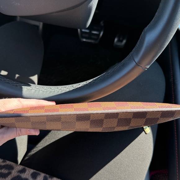 Authentic Louis Vuitton Damier Neverfull GM Pochette Cherry interior - Picture 10 of 12